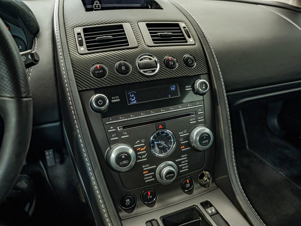 Used 2015 Aston Martin V8 Vantage GT RWD image 31