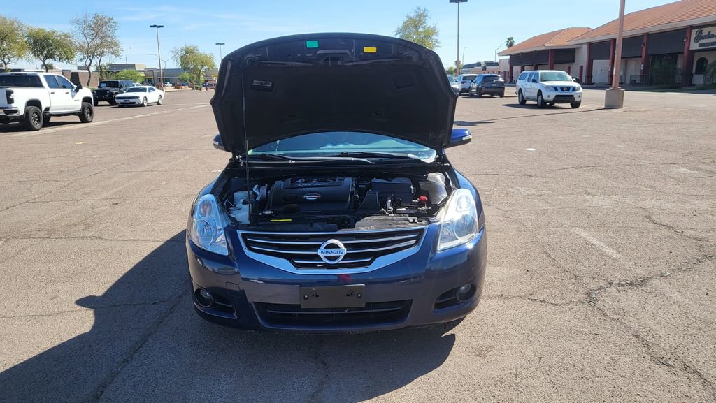 Used 2011 Nissan Altima 3.5 SR w/ Sport Pkg image 34