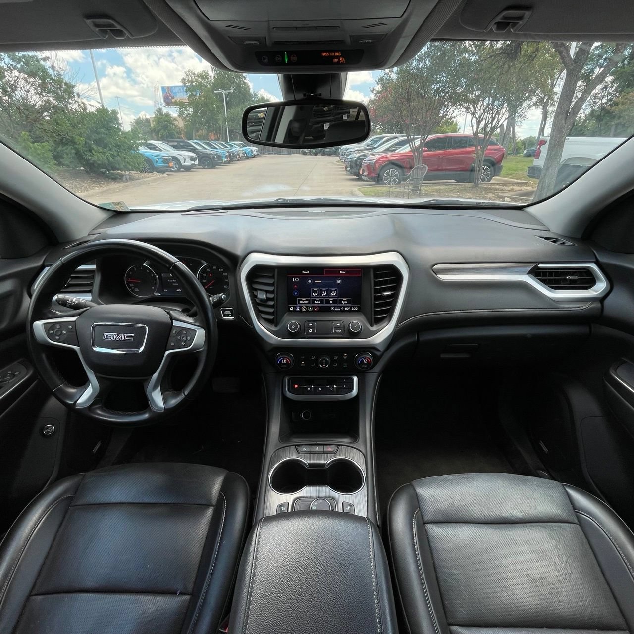 Used 2023 GMC Acadia SLT FWD image 10