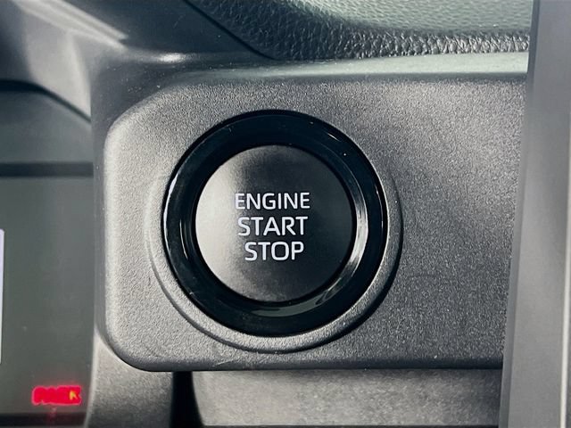 Used 2024 Toyota Tacoma SR5 AWD/4WD image 19
