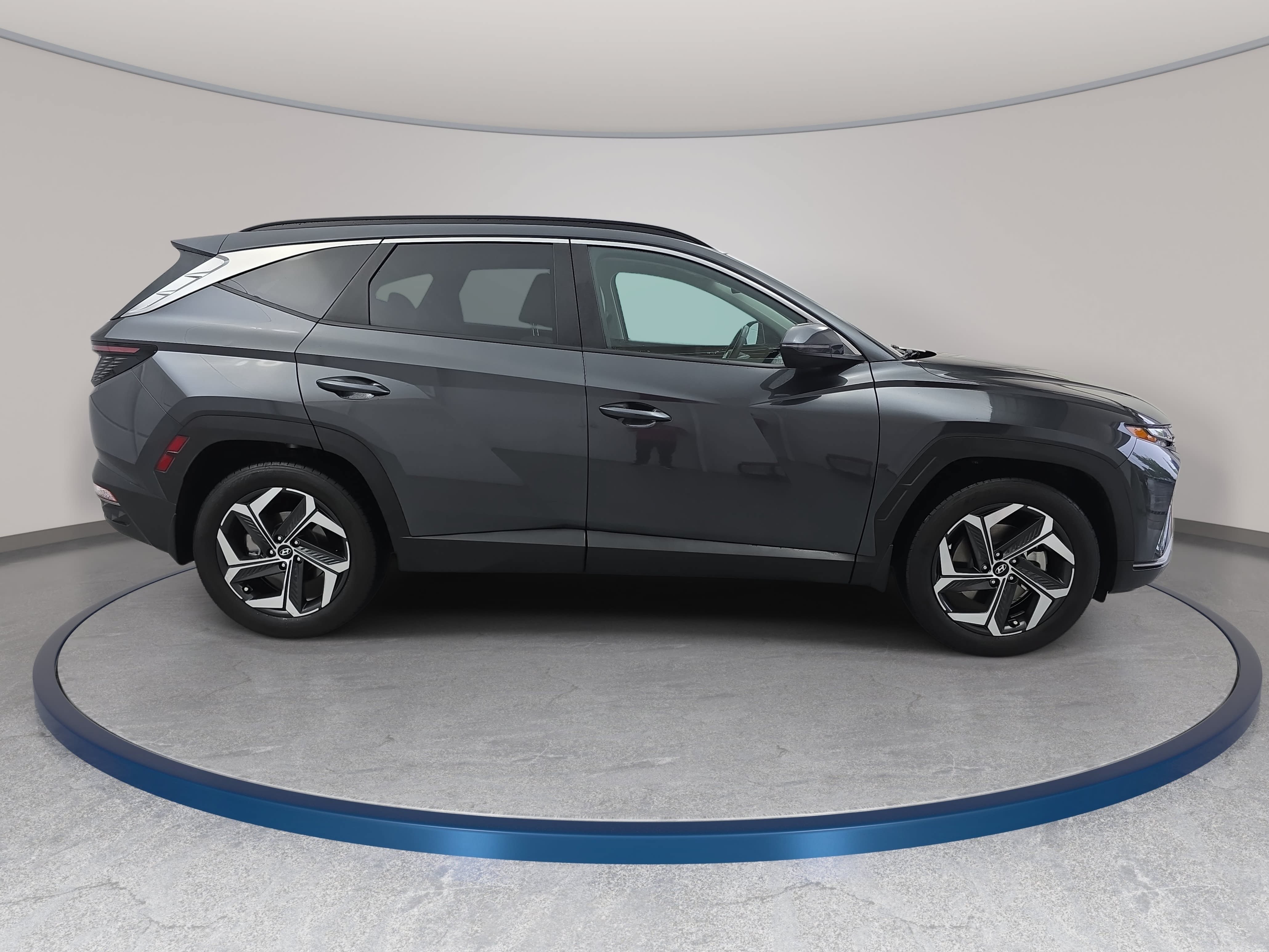 Used 2023 Hyundai Tucson SEL w/ Convenience Package FWD image 4