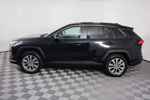 Used 2024 Toyota RAV4 XLE Premium w/ Weather Package AWD/4WD image 5