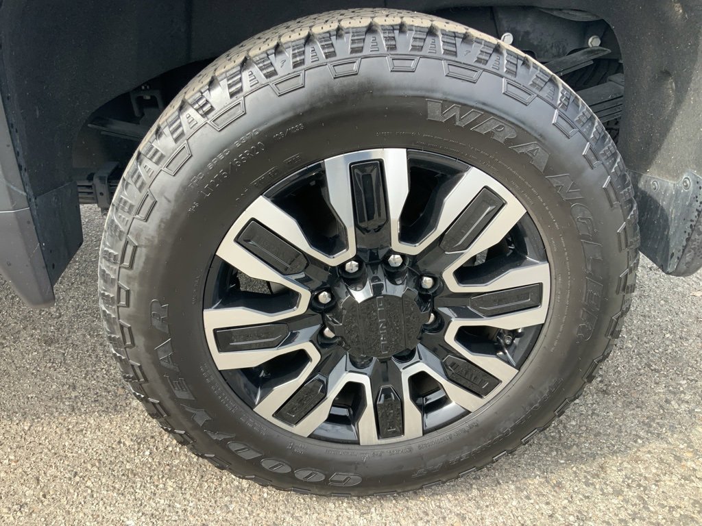 Used 2024 GMC Sierra 2500 Denali Ultimate w/ Max Trailering Package image 13