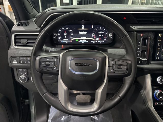 Used 2024 GMC Yukon XL Denali image 15