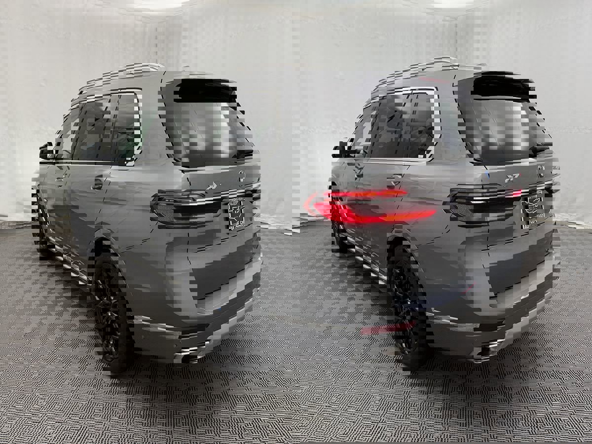 Used 2023 BMW X7 xDrive40i w/ Premium Package image 6