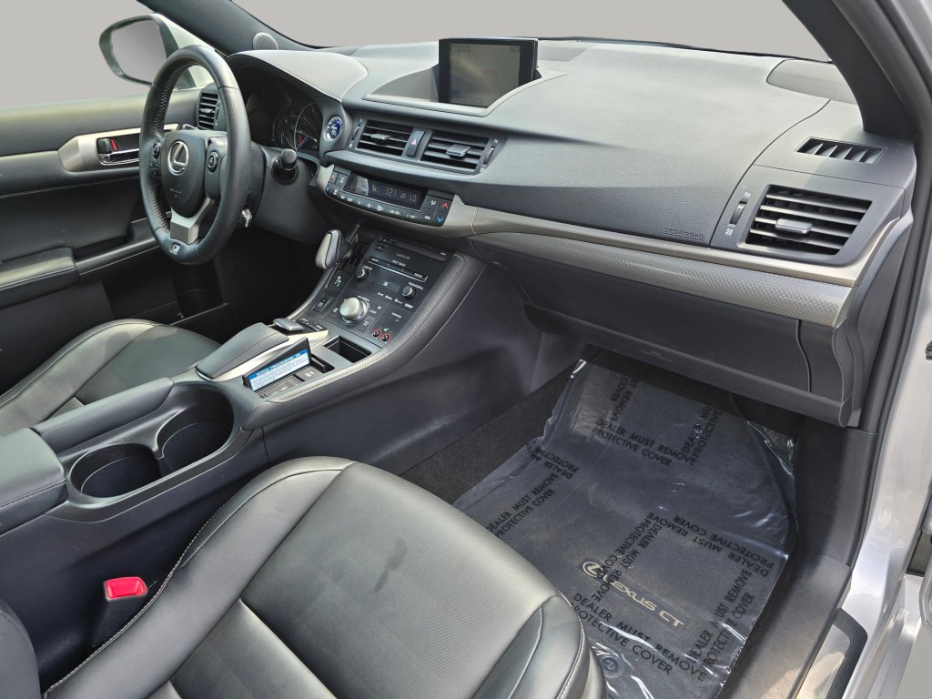 Used 2014 Lexus CT 200h w/ F Sport w/Nuluxe Interior FWD image 32
