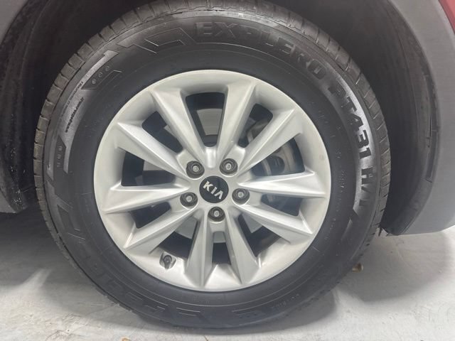 Used 2020 Kia Sorento LX w/ LX I4 Convenience Package FWD image 4