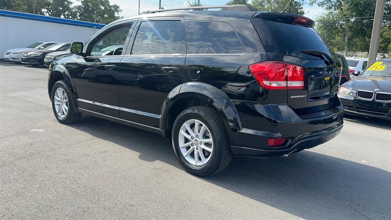 Used 2015 Dodge Journey SXT w/ Flexible Seating Group FWD image 10