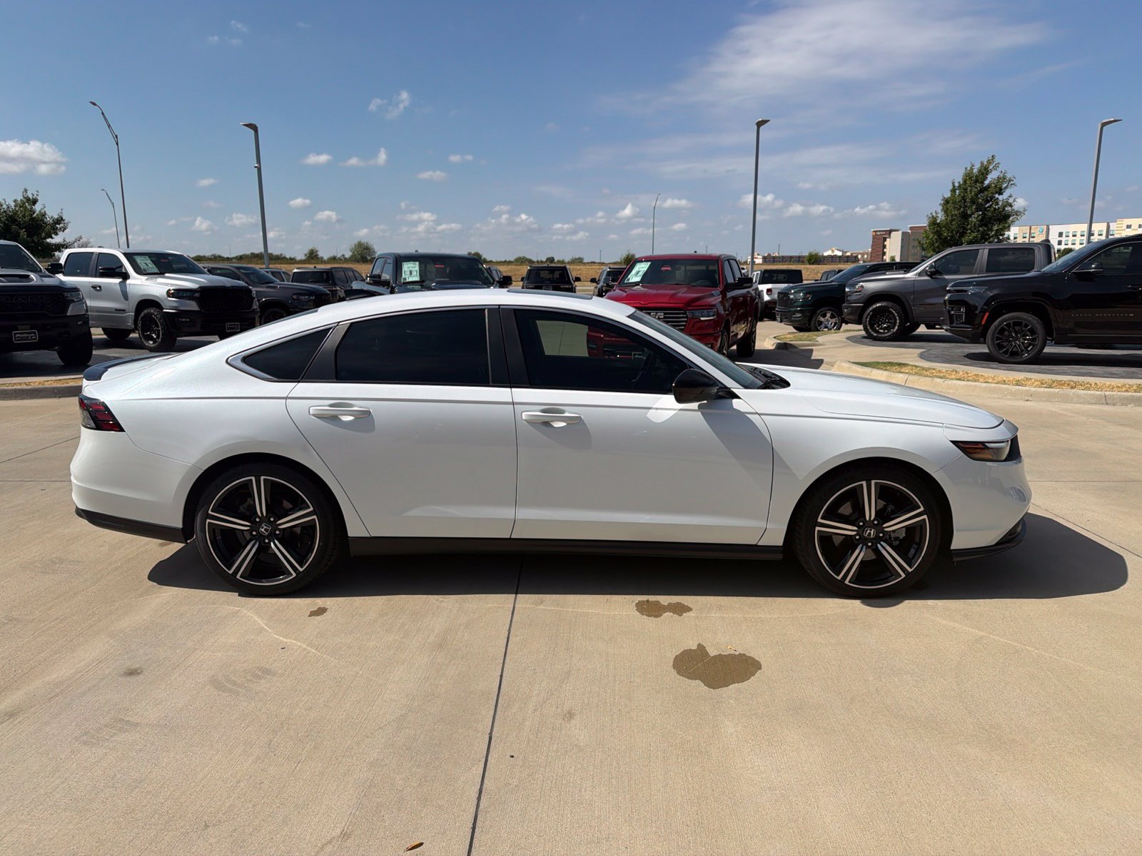 Used 2024 Honda Accord Sport image 6