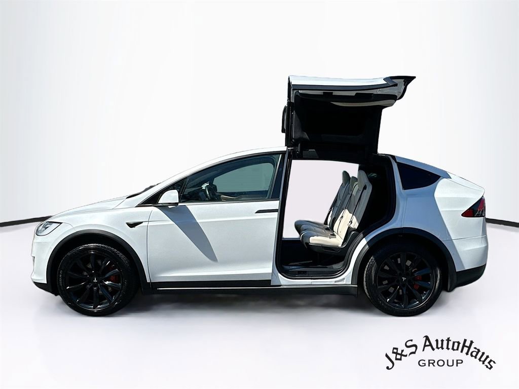 Used 2019 Tesla Model X Long Range image 4
