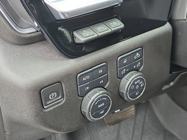 Certified 2024 Chevrolet Silverado 2500 High Country w/ High Country Premium Package image 18