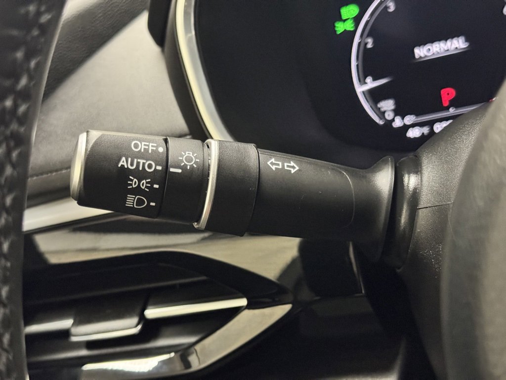 Used 2024 Acura MDX SH-AWD w/ Technology Package image 22