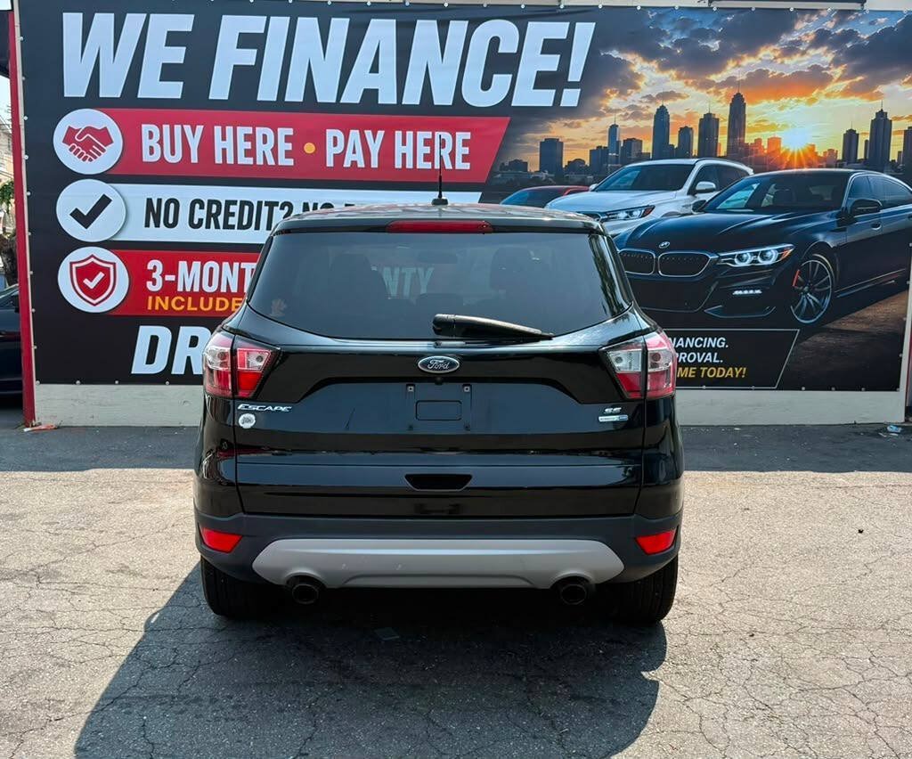 Used 2017 Ford Escape SE AWD/4WD image 18
