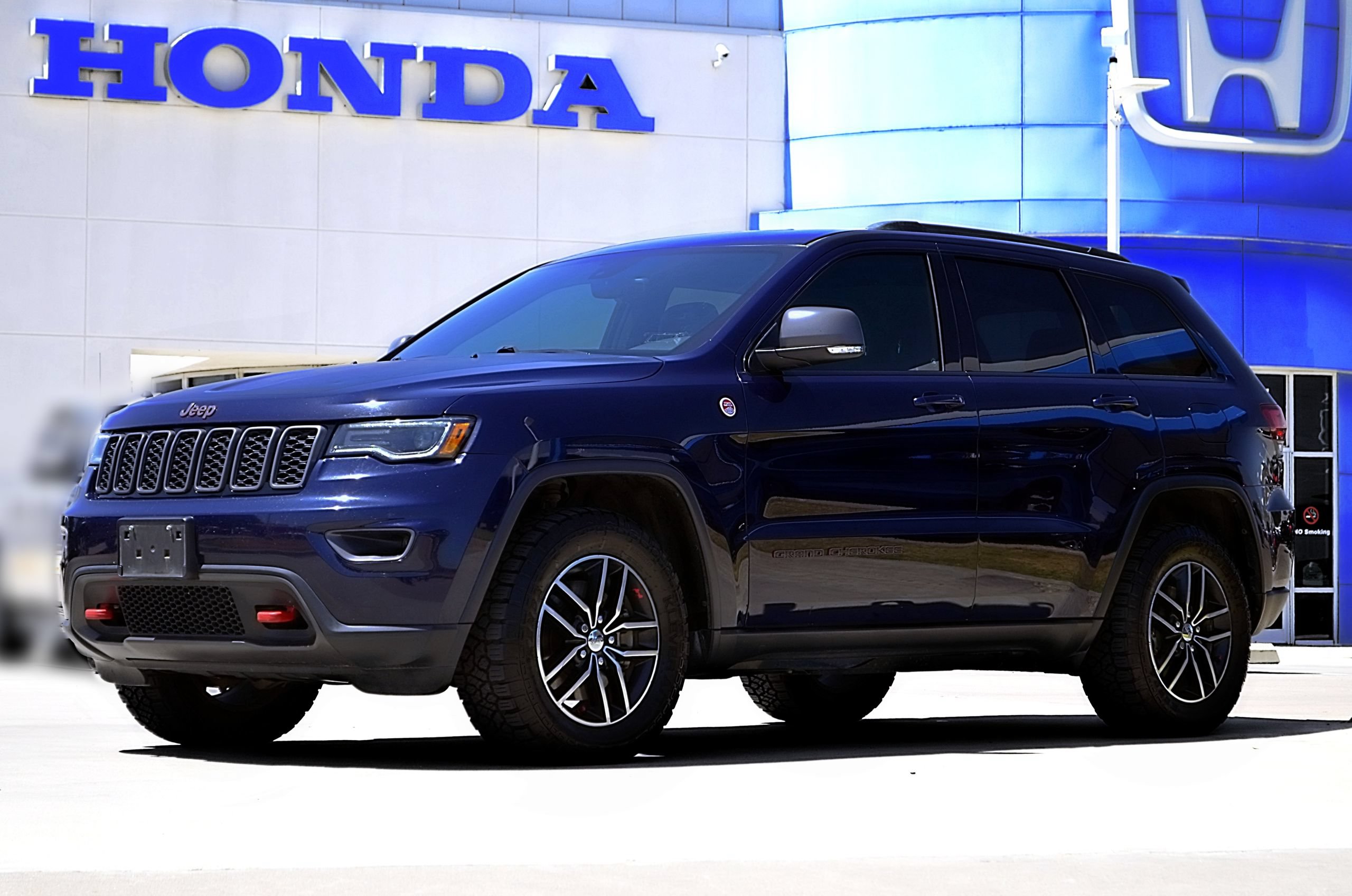 Used 2018 Jeep Grand Cherokee Trailhawk w/ Trailhawk Luxury Group
