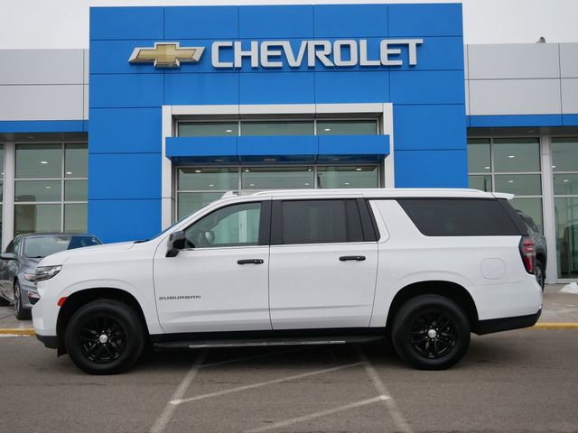 Used 2022 Chevrolet Suburban LT image 4