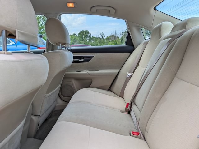 Used 2013 Nissan Altima 2.5 SV FWD image 16