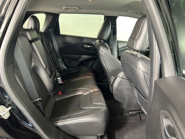 Used 2020 Jeep Cherokee Latitude Plus image 28