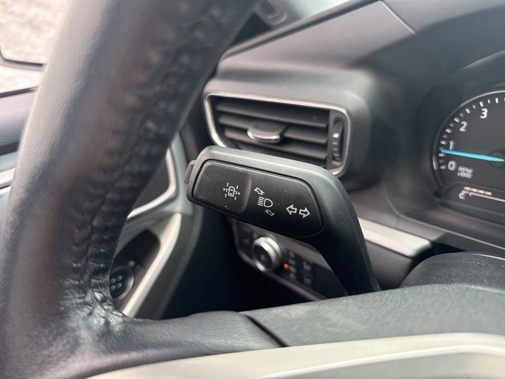 Used 2022 Ford Explorer XLT w/ Equipment Group 202A image 16