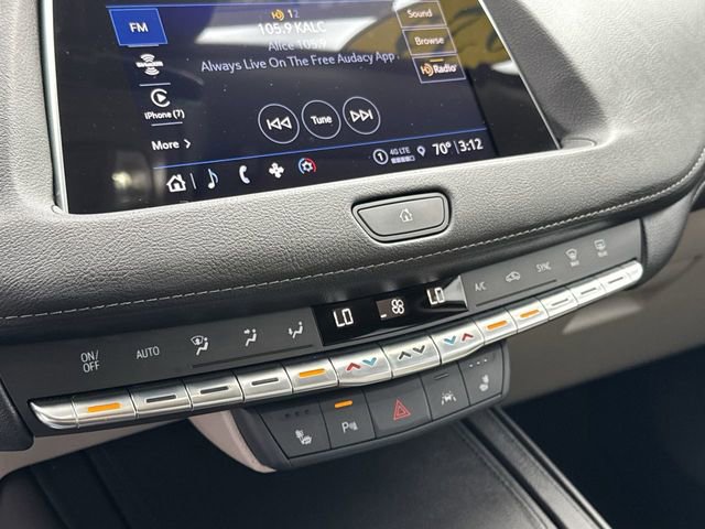 Certified 2023 Cadillac XT4 Luxury w/ Cold Weather Package image 21