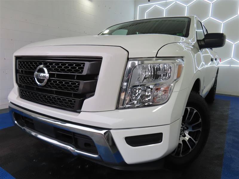 Used 2022 Nissan Titan SV RWD image 1