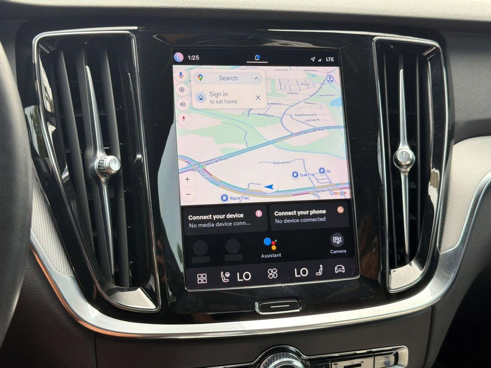 Certified 2024 Volvo S60 B5 Plus w/ Climate Package image 23