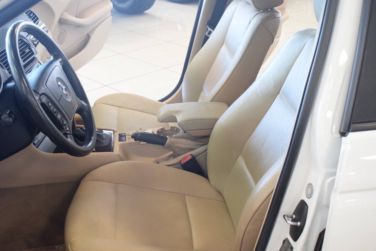 Used 2000 BMW 323i Sedan RWD image 38