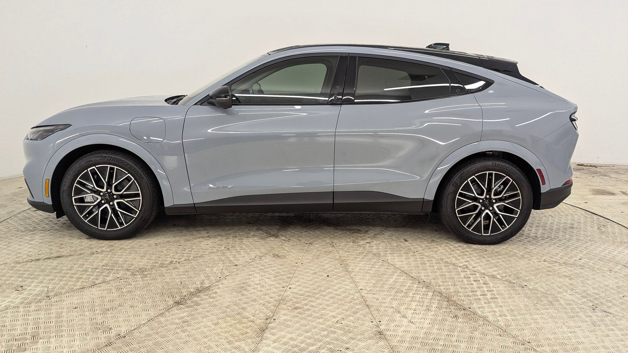 New 2025 Ford Mustang Mach-E Premium video 2