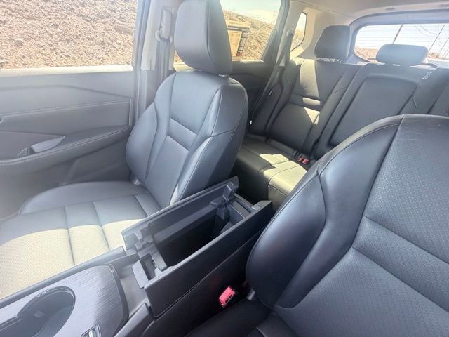 Certified 2024 Nissan Rogue SV w/ SV Premium Package FWD image 18