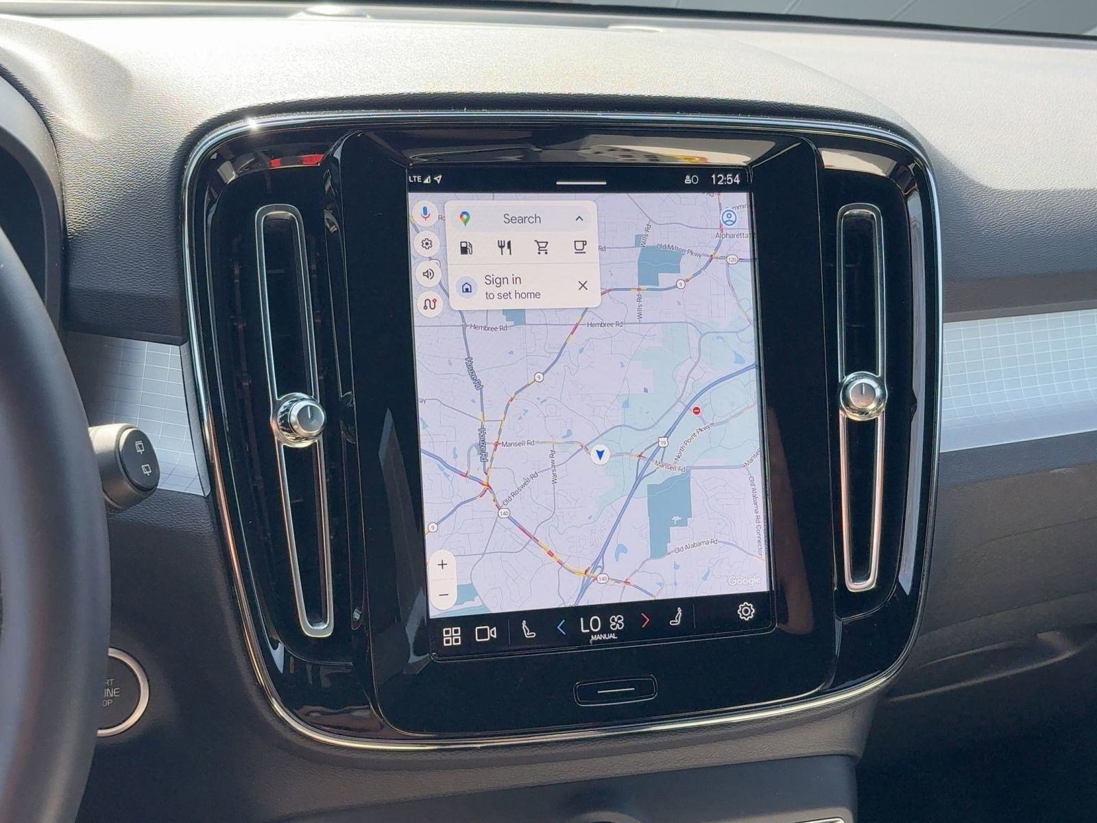 Certified 2024 Volvo XC40 B5 Core image 20