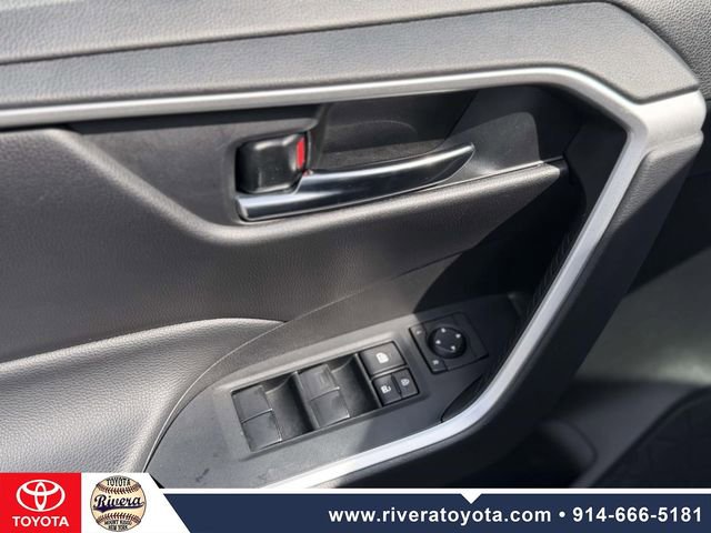 Used 2021 Toyota RAV4 XLE image 12