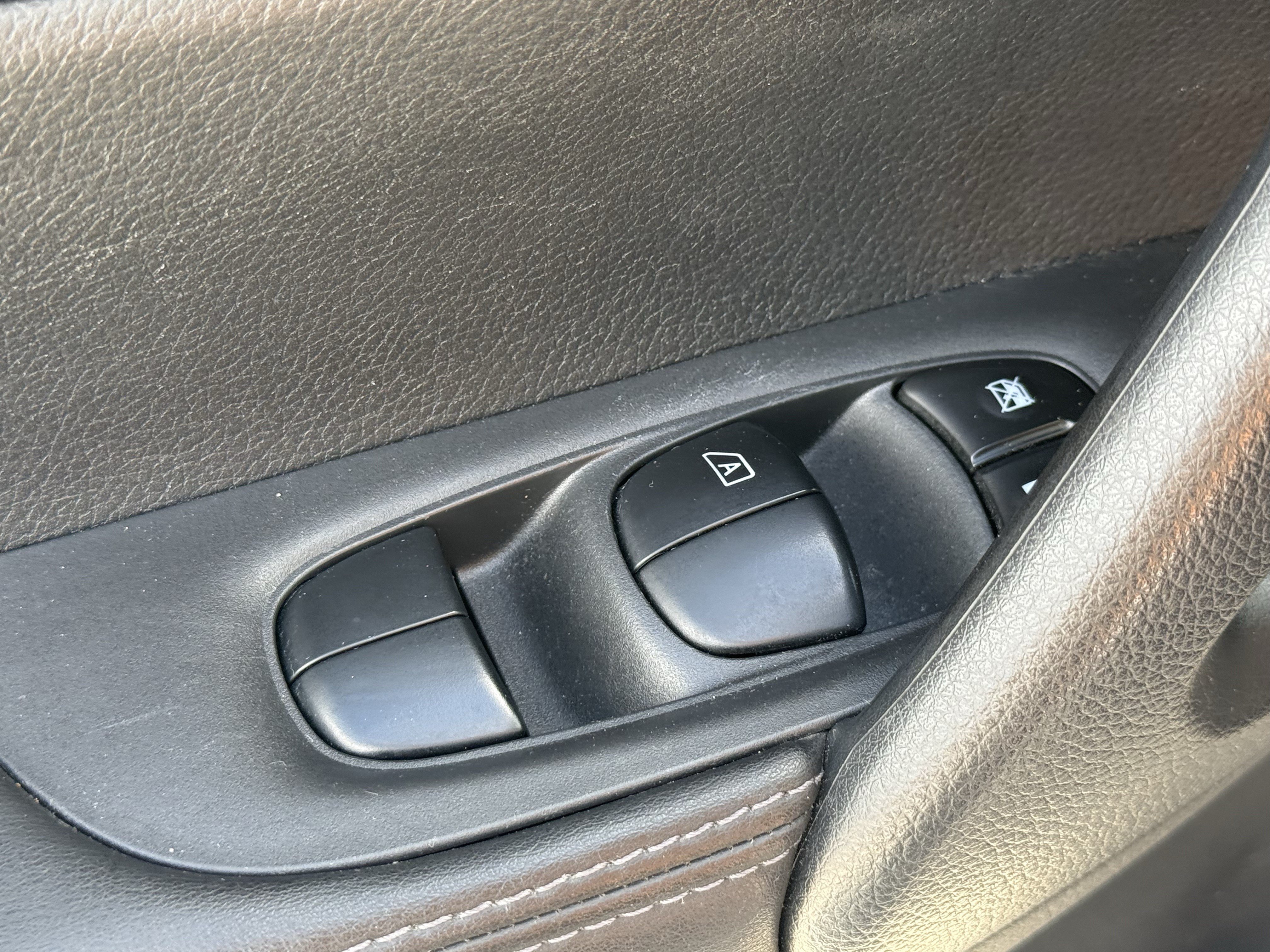 Used 2022 Nissan Rogue Sport SV FWD image 27