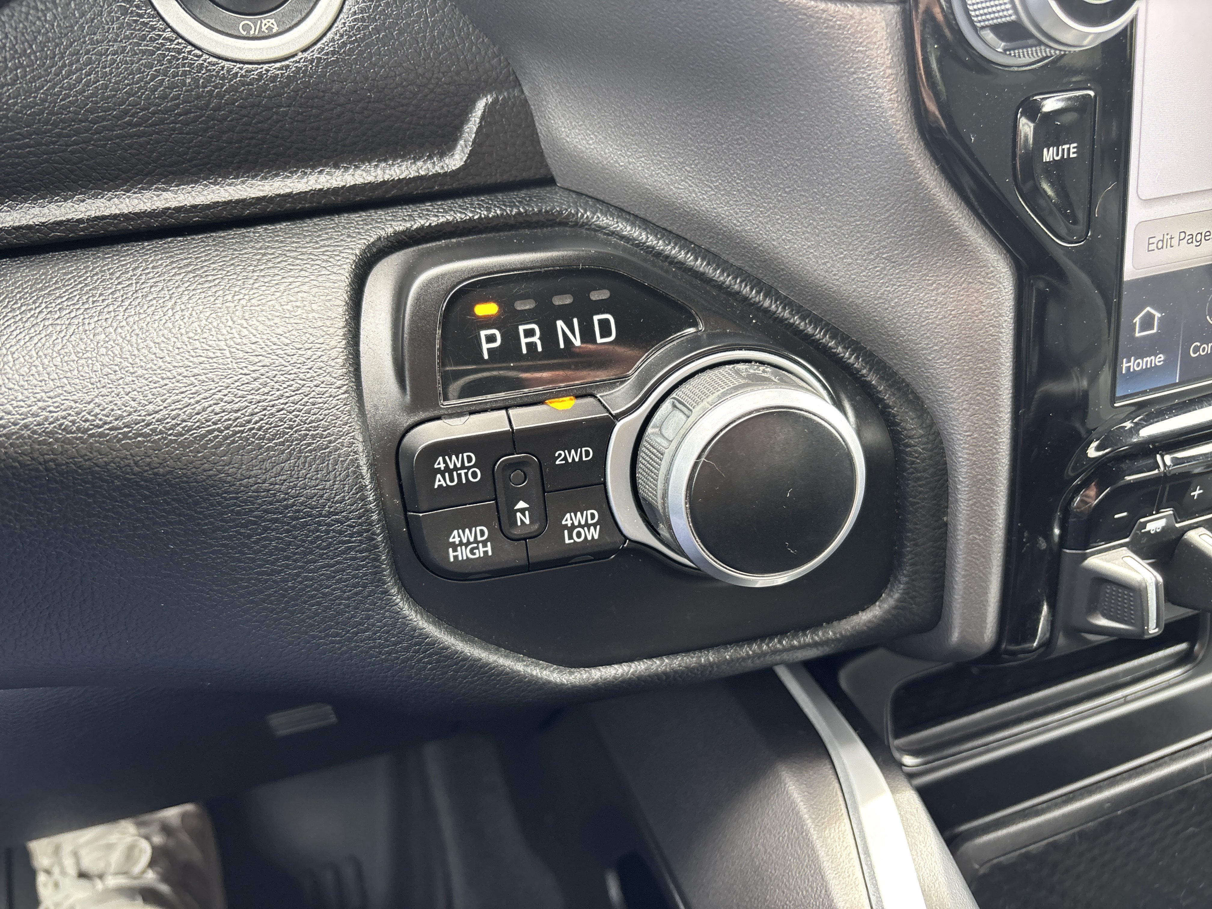Used 2022 RAM 1500 Big Horn AWD/4WD image 24