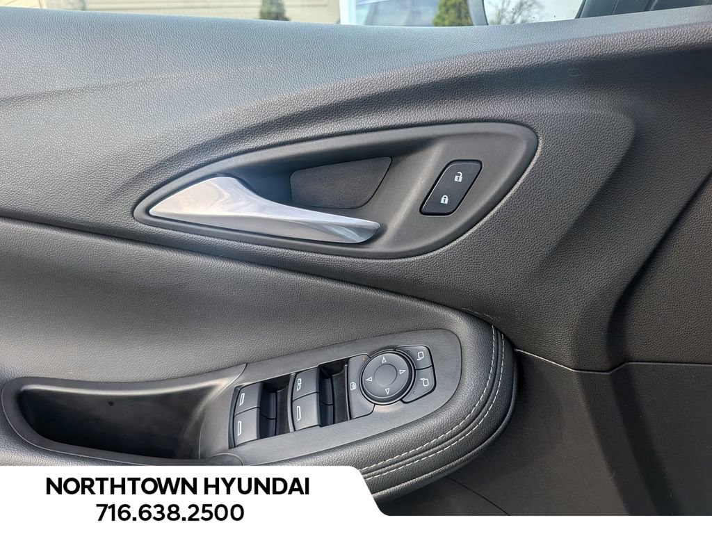 Used 2024 Buick Encore GX Preferred FWD image 28