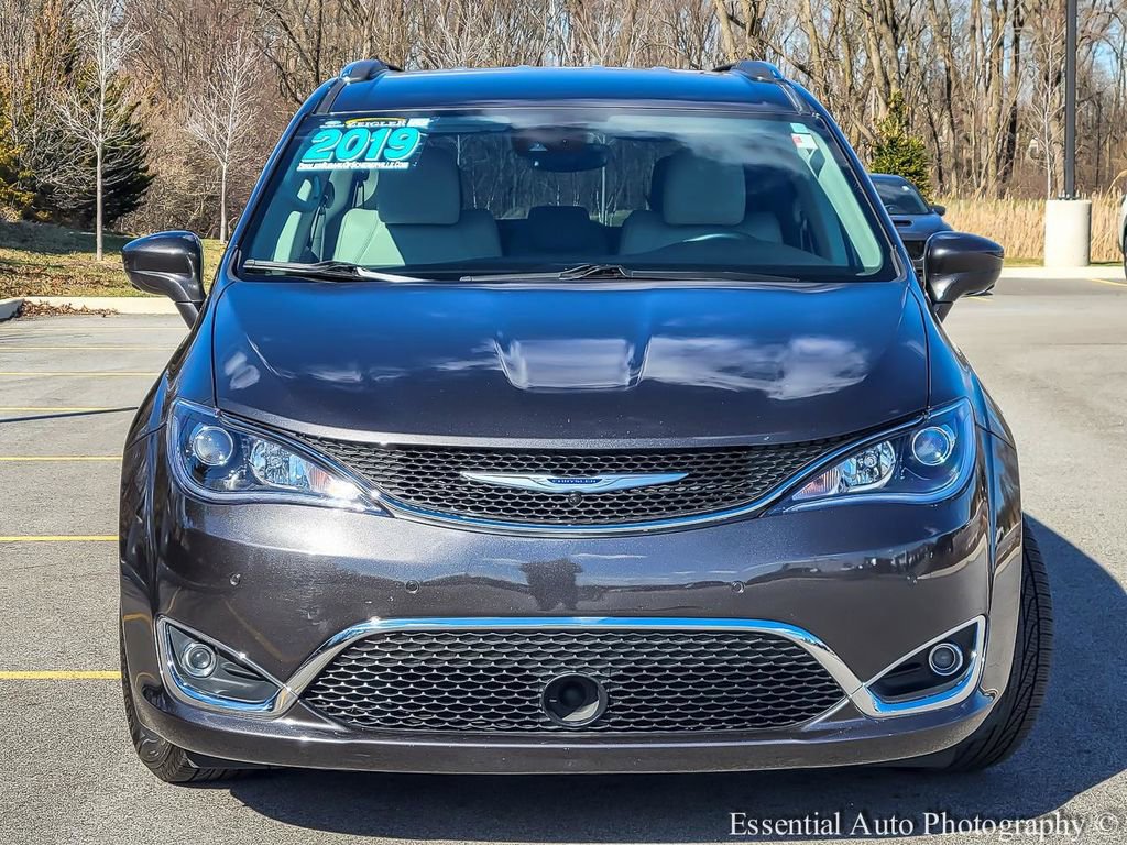 Used 2019 Chrysler Pacifica Touring-L w/ Advanced Safetytec Group image 4