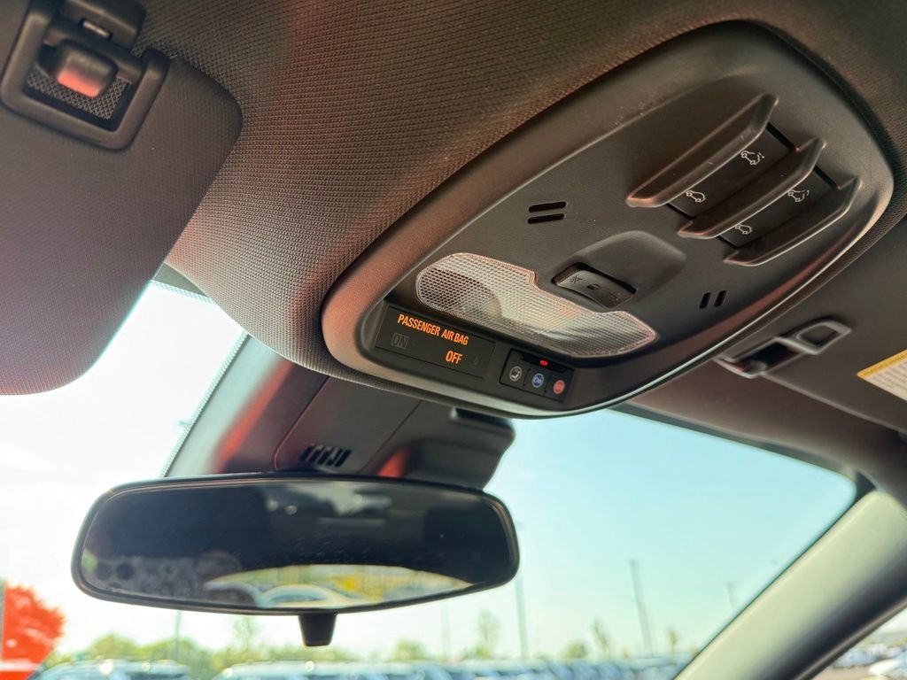 Used 2025 Buick Envista Sport Touring w/ Experience Buick Package FWD image 20