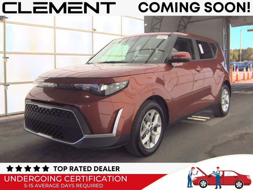 Used 2024 Kia Soul LX w/ Option Group 015 FWD image 1