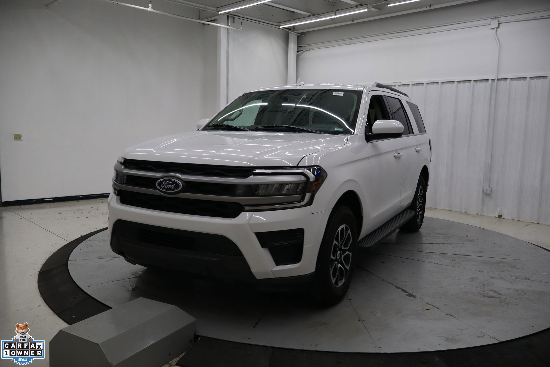 Used 2024 Ford Expedition XLT image 10