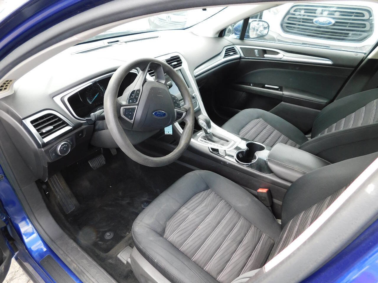 Used 2016 Ford Fusion SE FWD image 21