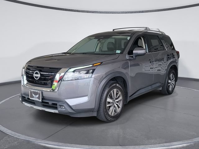 Used 2024 Nissan Pathfinder SL AWD/4WD image 4