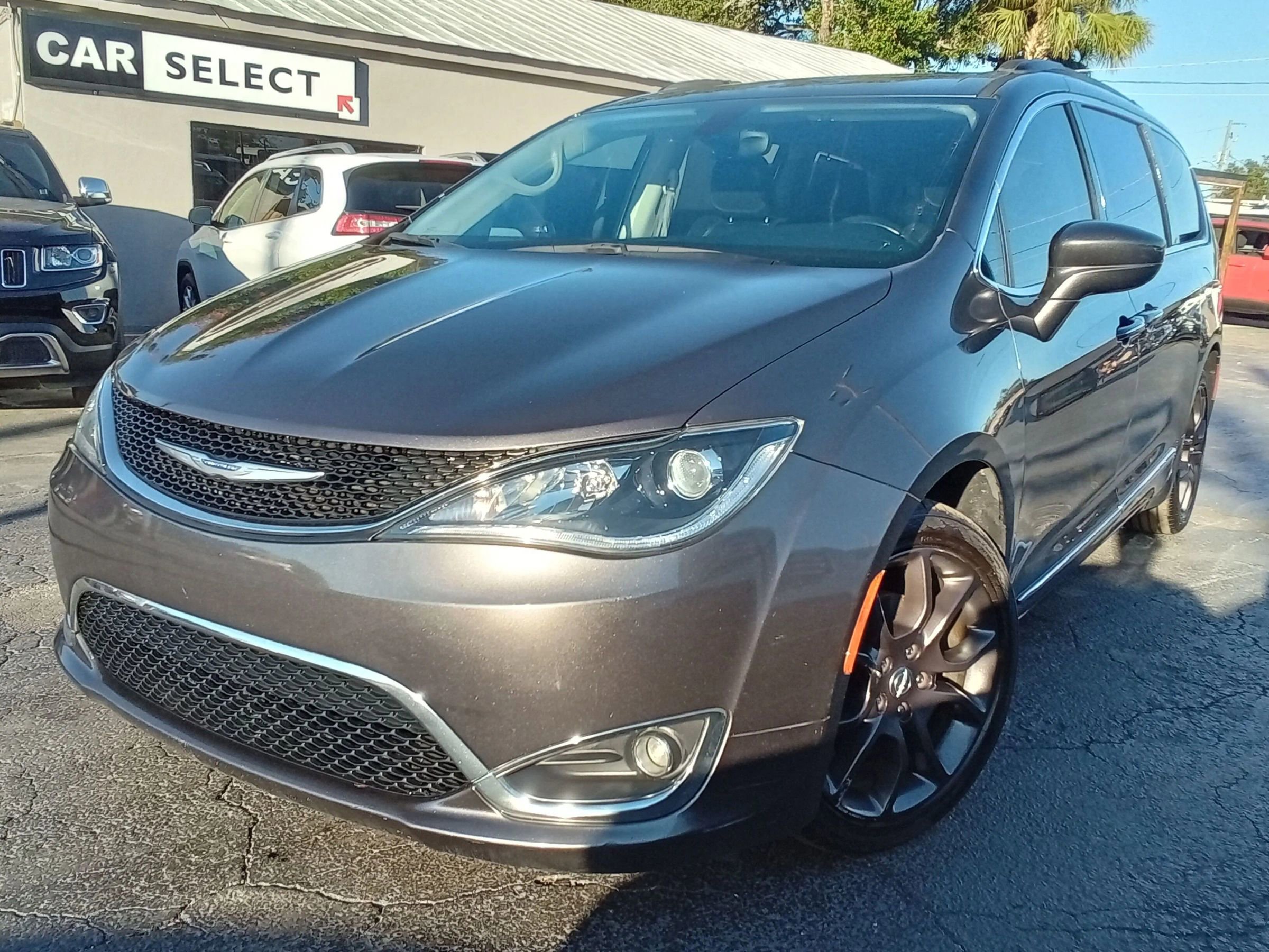 Used 2017 Chrysler Pacifica Touring-L