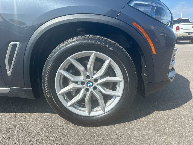 Used 2019 BMW X5 xDrive40i AWD/4WD image 13