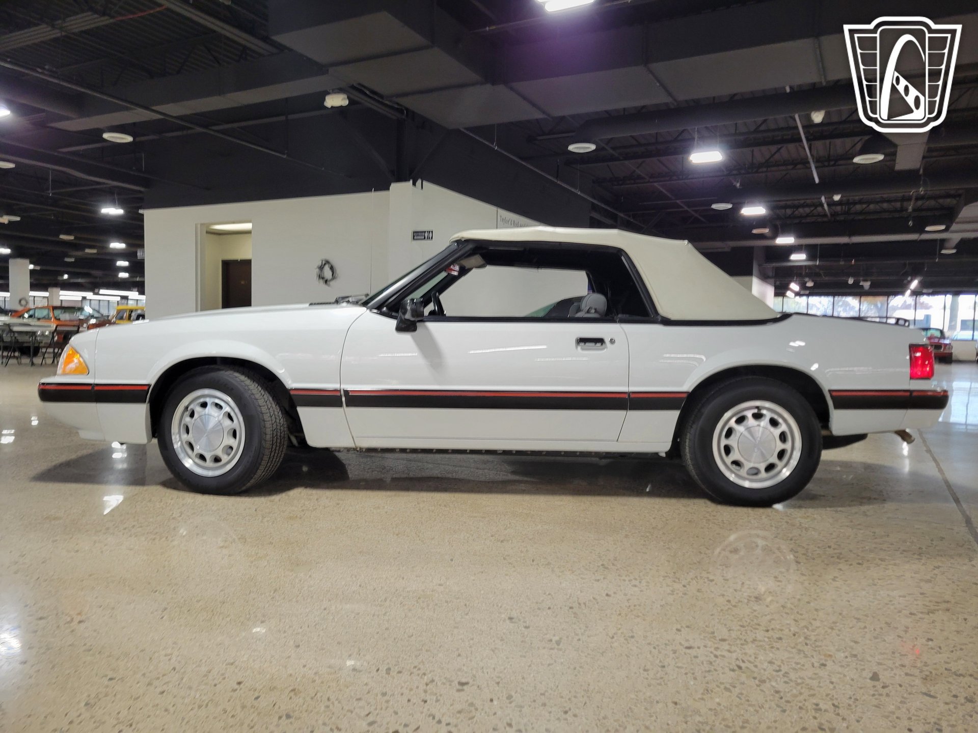 Used 1989 Ford Mustang LX RWD image 5