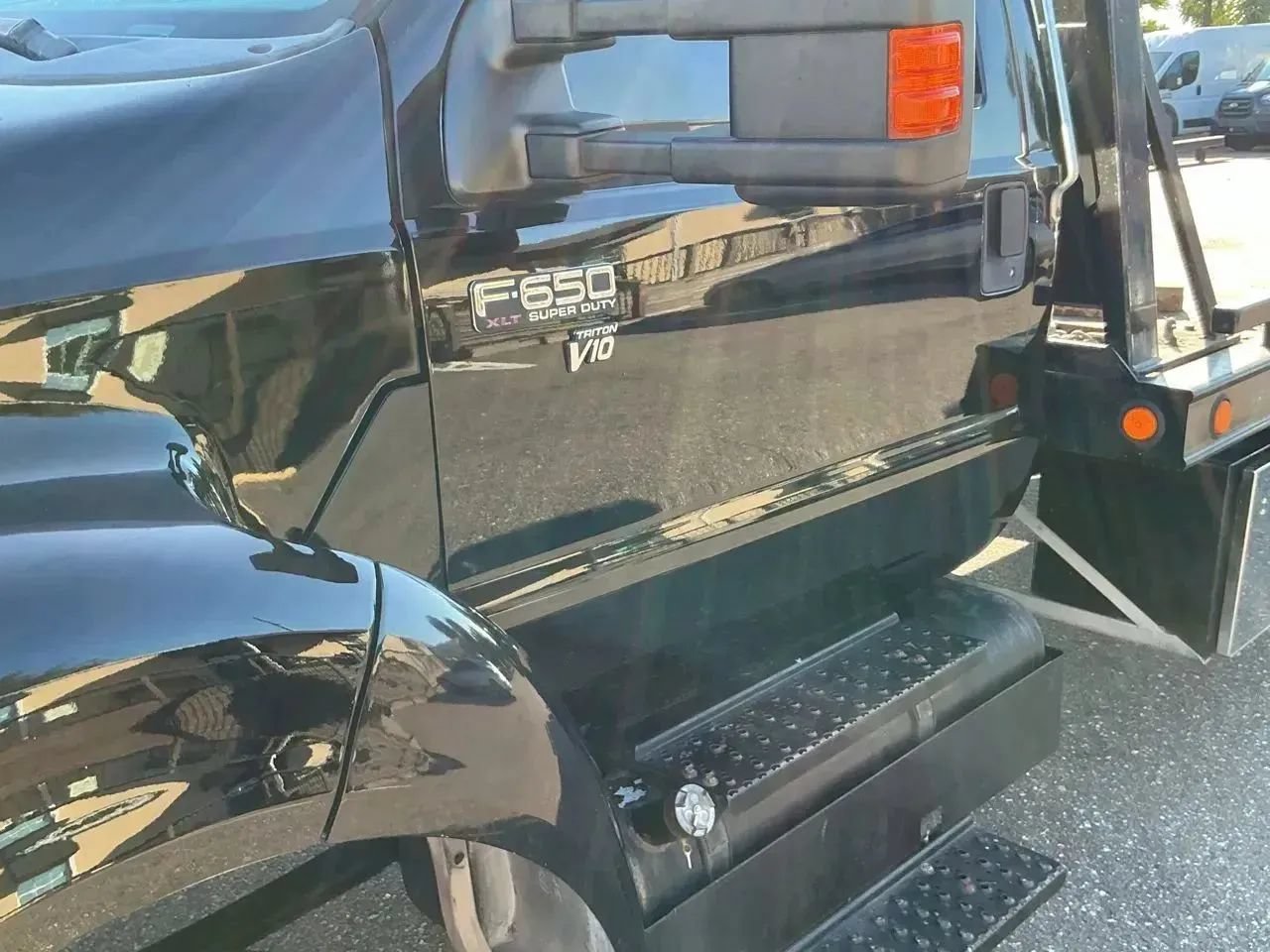 Used 2015 Ford F650 2WD Regular Cab Super Duty image 16