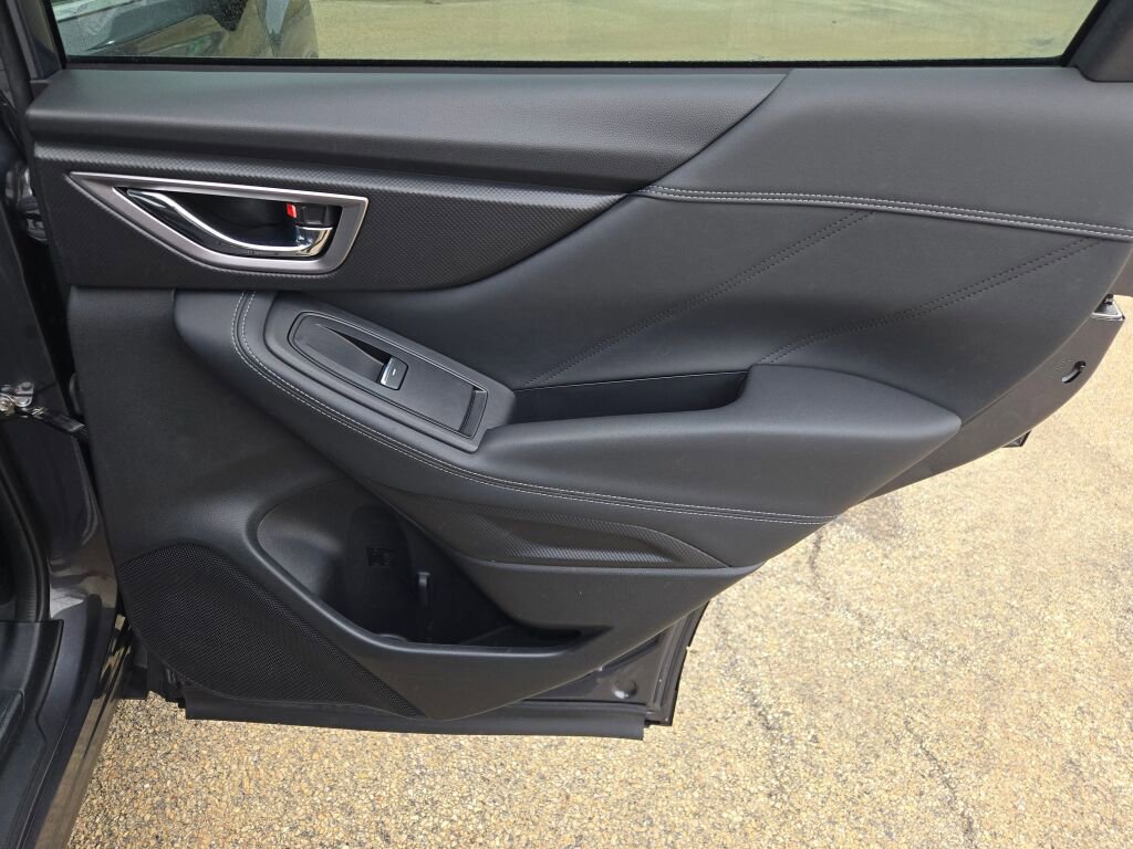 Used 2021 Subaru Forester Limited w/ Popular Package #3 image 9