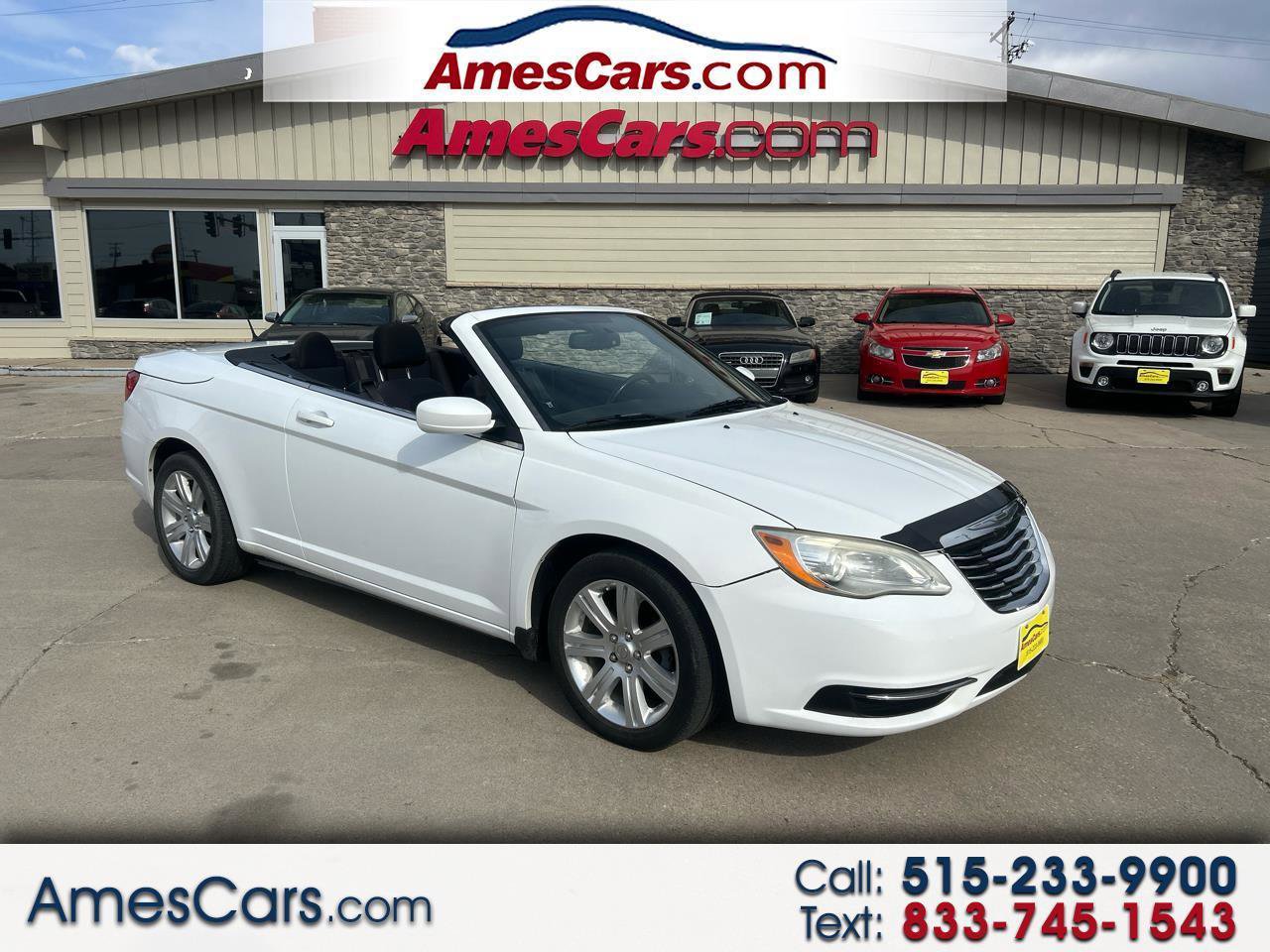 Used 2014 Chrysler 200 Touring FWD image 1