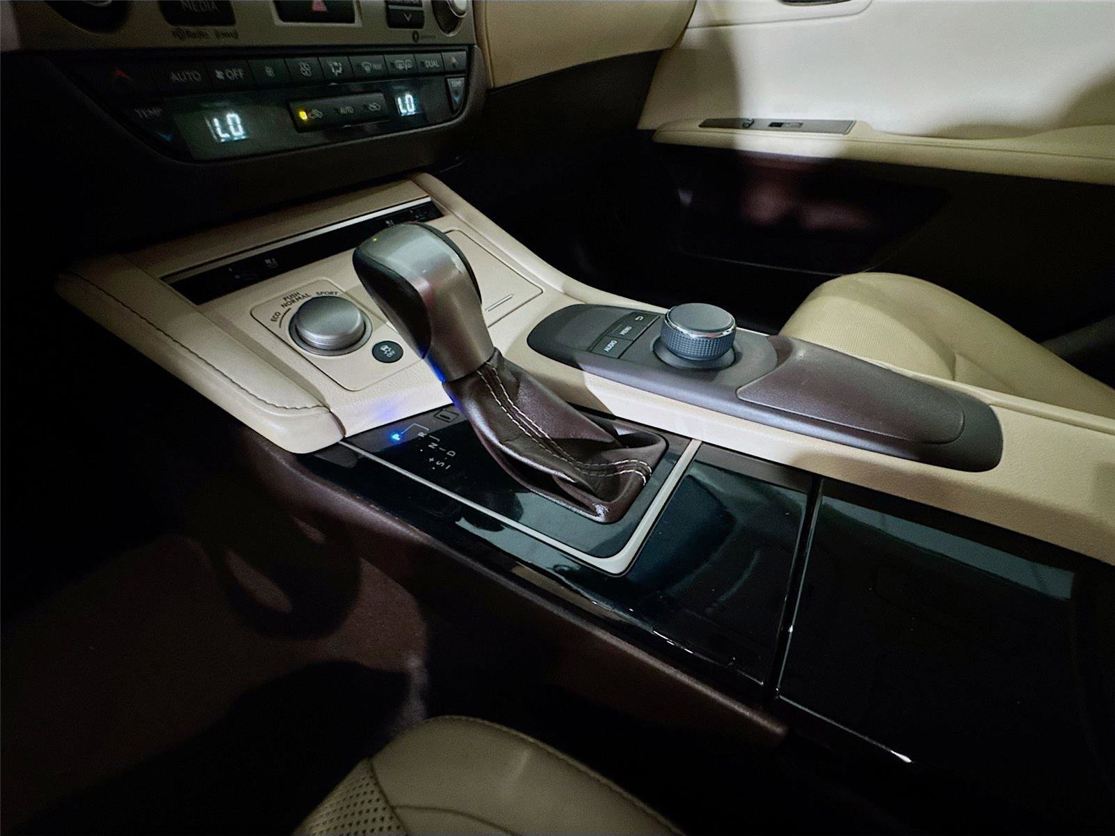Used 2017 Lexus ES 350 w/ Premium Package FWD image 14