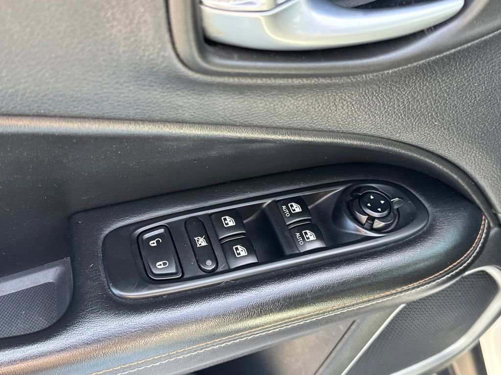 Used 2018 Jeep Compass Sport image 12