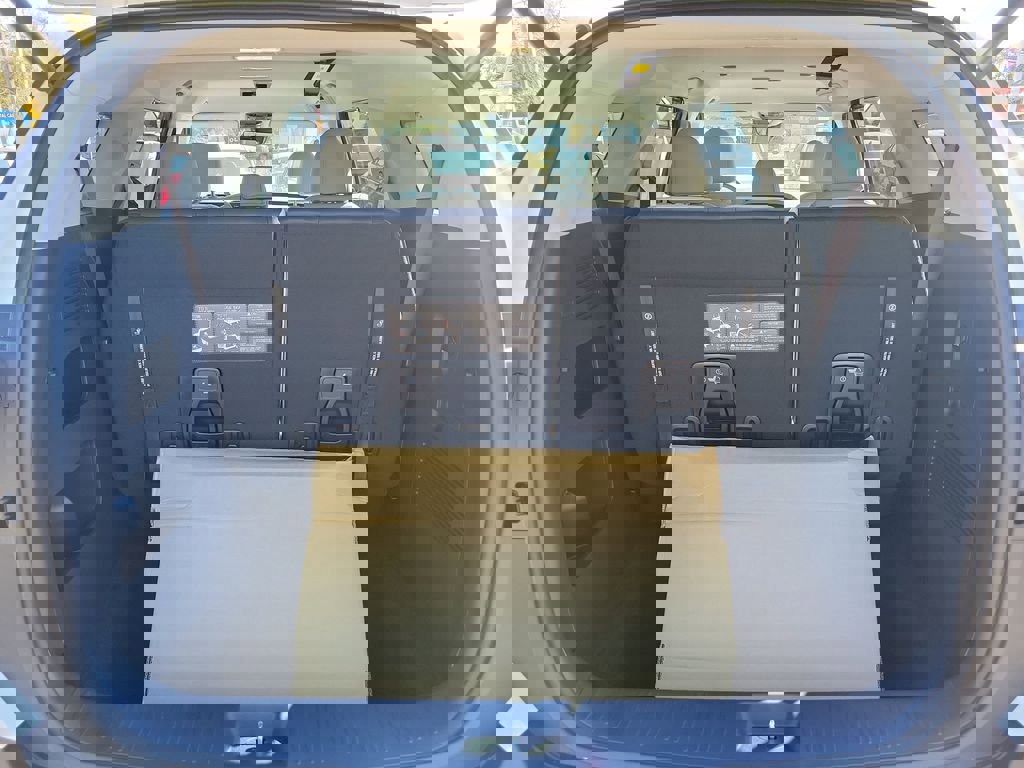 New 2026 Kia Carnival EX FWD image 14