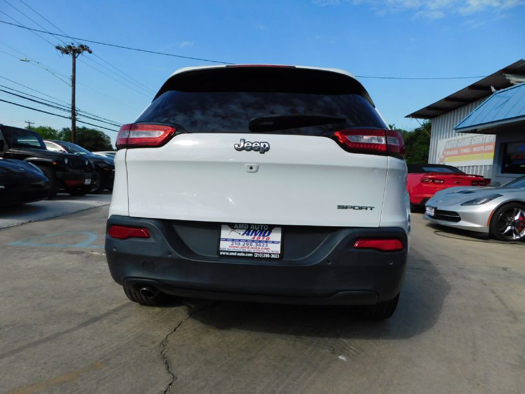 Used 2017 Jeep Cherokee Sport w/ Cold Weather Group FWD image 6