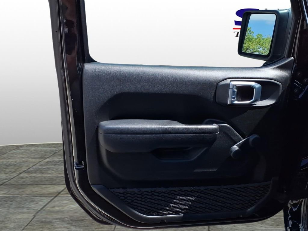 Used 2024 Jeep Gladiator Sport image 7